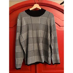 T Tahari Sze XL Hounds Tooth Sweater Mock Turtleneck Black White Long Sleeve EUC